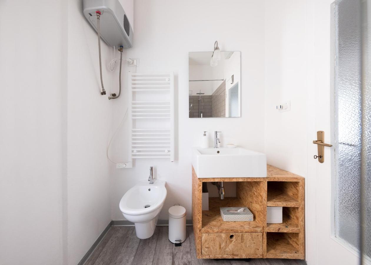 Domus Deiana Apartment Cagliari Ngoại thất bức ảnh