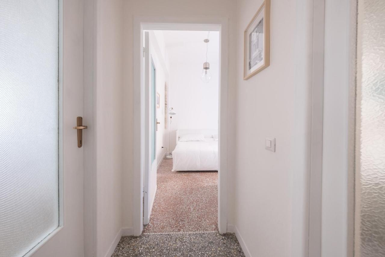 Domus Deiana Apartment Cagliari Ngoại thất bức ảnh