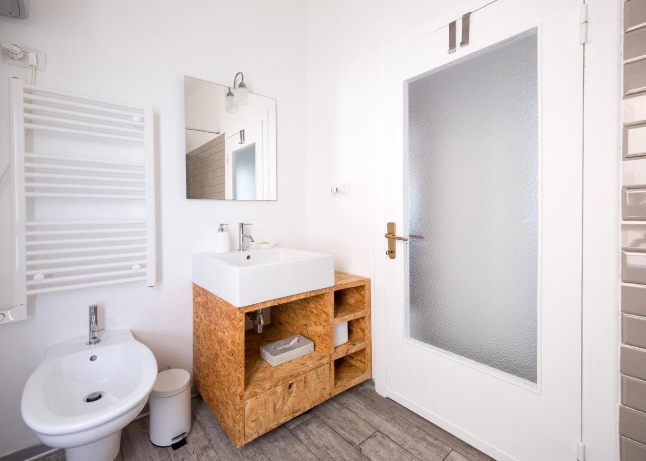 Domus Deiana Apartment Cagliari Ngoại thất bức ảnh