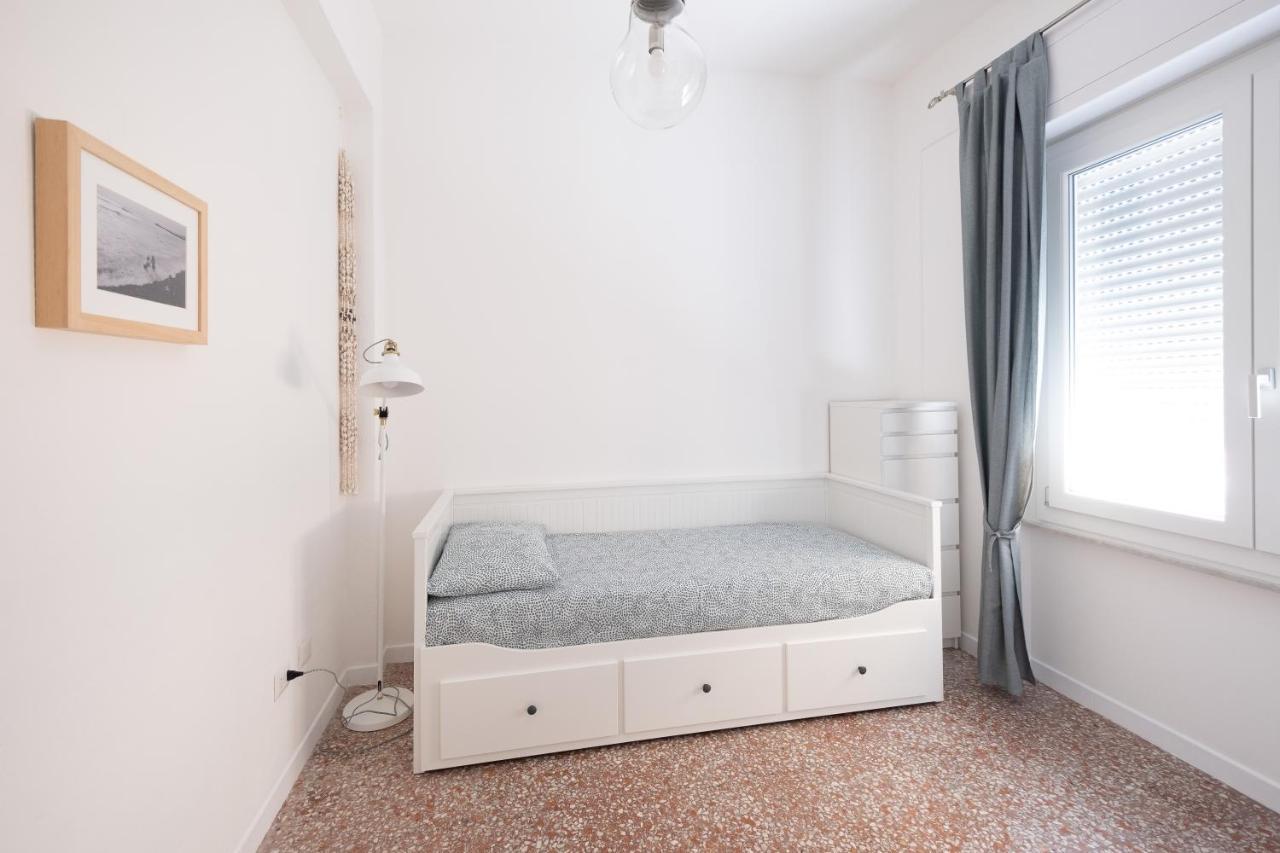 Domus Deiana Apartment Cagliari Ngoại thất bức ảnh